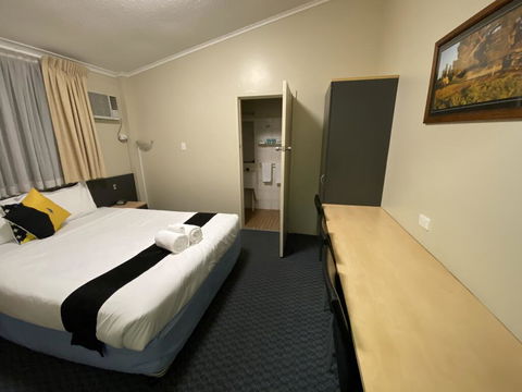 Taree Motor Inn - Queensland Tourism 3