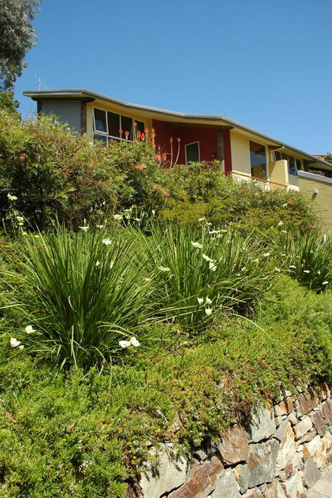 Tathra Beach House Holiday Apartments - QLD Tourism 3
