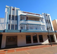 Tattersalls Hotel