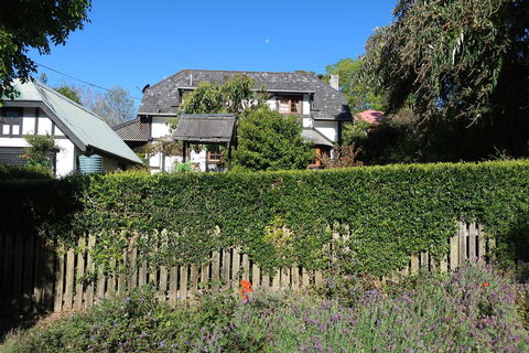Ted And Stellas On Tamborine - QLD Tourism 0