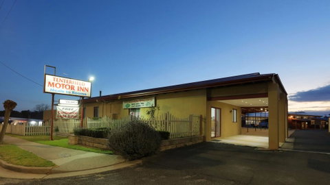 Tenterfield Motor Inn - QLD Tourism 0