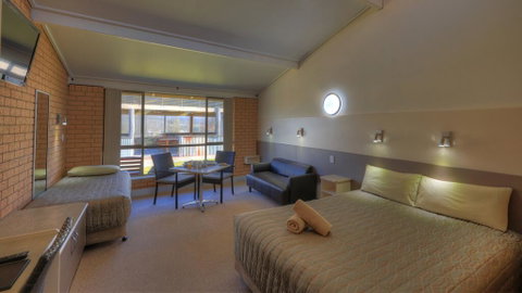 Tenterfield Motor Inn - QLD Tourism 2