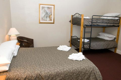 The Alpine Hotel - QLD Tourism 2