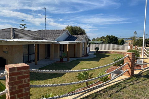 The Anchorage - QLD Tourism 0