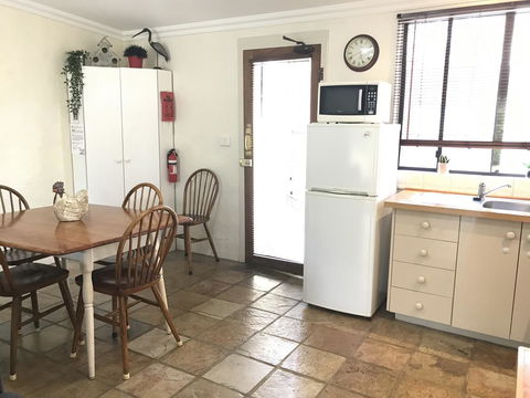 The Apartment - Moyston - QLD Tourism 2