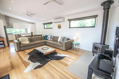 The Base One - Queensland Tourism 1