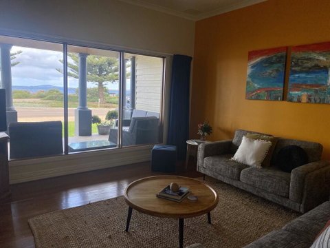 The Beach House & Villas - QLD Tourism 2