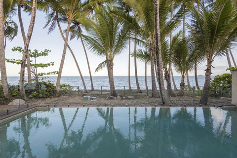 The Beach House On Newell - Queensland Tourism 0
