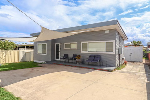 The Beach Shack - Queensland Tourism 0