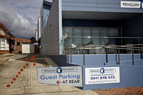 Penguin Beachfront Apartments - Queensland Tourism 24
