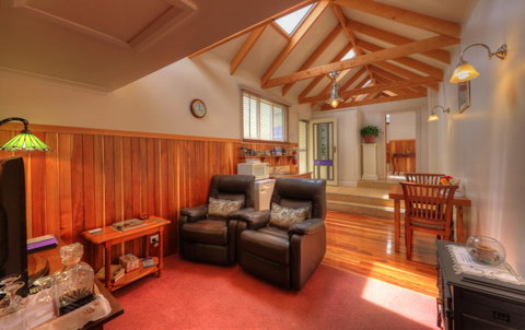 Ellie\'s Cottages - QLD Tourism 10