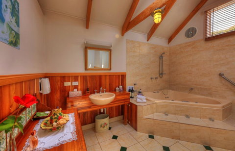 Ellie\'s Cottages - QLD Tourism 15