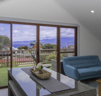 South Arm Luxury Loft - QLD Tourism