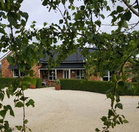 Hazelcreek Cottages - QLD Tourism
