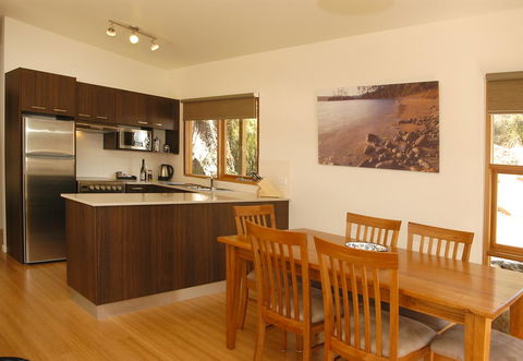 Stewarts Bay Lodge - QLD Tourism 29