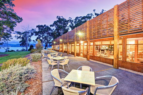Stewarts Bay Lodge - QLD Tourism 11