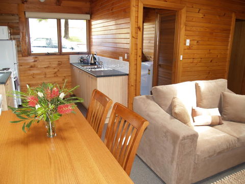 Stewarts Bay Lodge - QLD Tourism 25