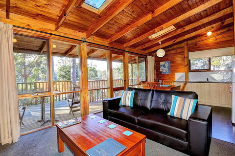 Stewarts Bay Lodge - QLD Tourism 39