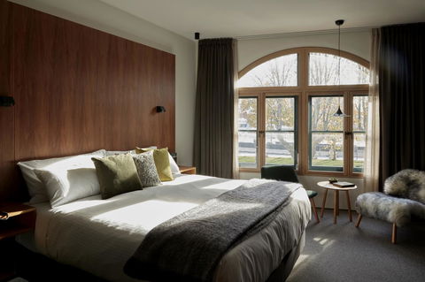 Moss Hotel - QLD Tourism 8