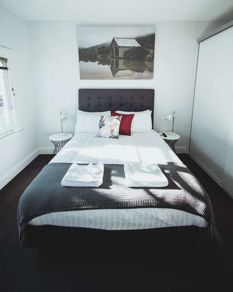 Park Street Accommodation - Queensland Tourism 0