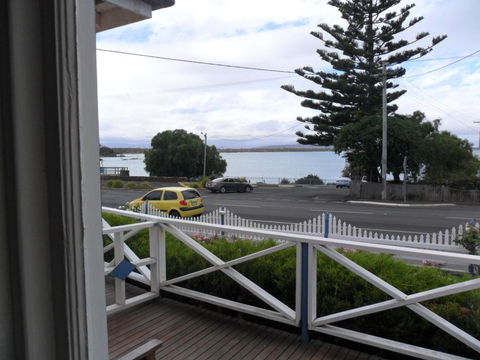 Freycinet Waters - Queensland Tourism 12