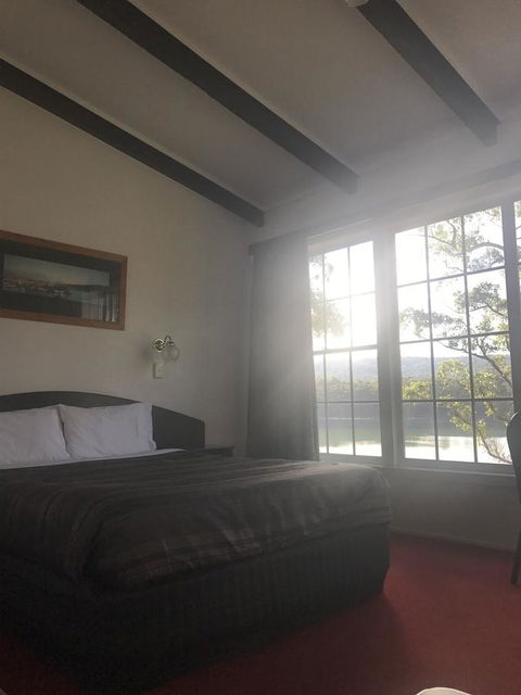 The Fox And Hounds Historic Hotel - QLD Tourism 15