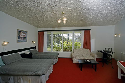 The Fox And Hounds Historic Hotel - QLD Tourism 30