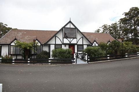 The Fox And Hounds Historic Hotel - QLD Tourism 22