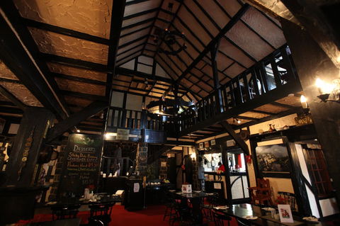 The Fox And Hounds Historic Hotel - QLD Tourism 36