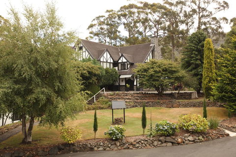 The Fox And Hounds Historic Hotel - QLD Tourism 39