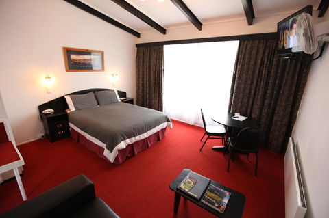 The Fox And Hounds Historic Hotel - QLD Tourism 16