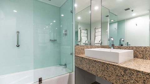Hotel Grand Chancellor Hobart - QLD Tourism 12