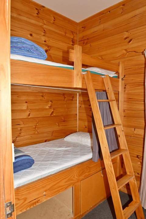 Bicheno Backpackers - Queensland Tourism 21