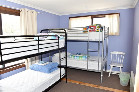 Bicheno Backpackers - Queensland Tourism 1