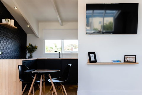 Litora Accommodation - Queensland Tourism 11