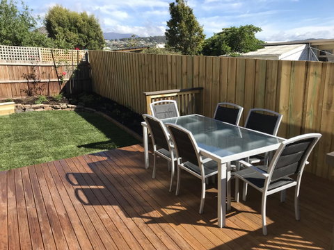 Self Contained Beach View Apartment - Queensland Tourism 15