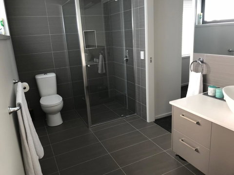 Self Contained Beach View Apartment - Queensland Tourism 10