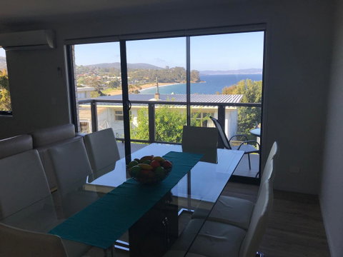 Self Contained Beach View Apartment - Queensland Tourism 2