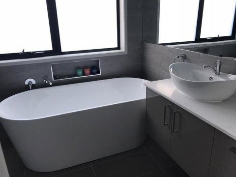 Self Contained Beach View Apartment - Queensland Tourism 9