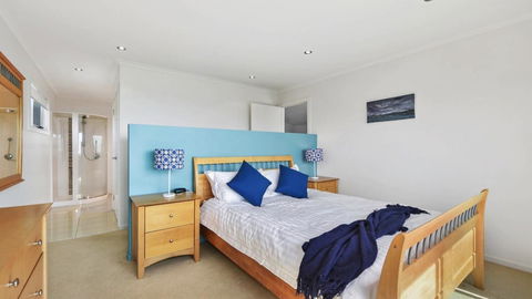 Seas The Day - Seaside Getaway - Queensland Tourism 7