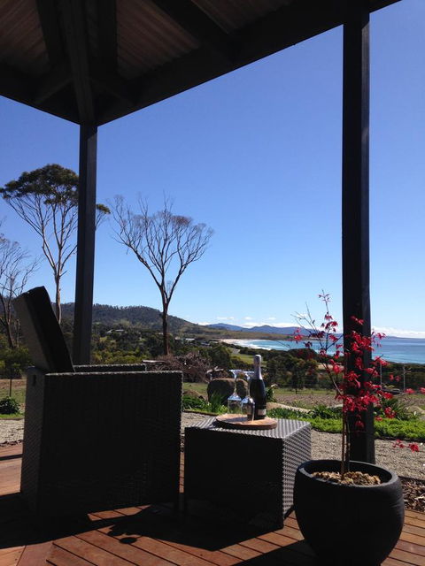 Miyabi Beach Retreat - QLD Tourism 0