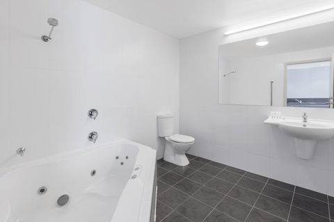 Travelodge Hotel Hobart Airport - QLD Tourism 11