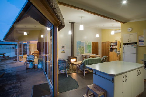 Arthur Riverfront And Sea Lodge Downstream - QLD Tourism 8