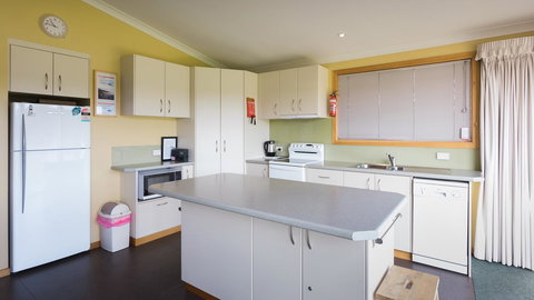 Arthur Riverfront And Sea Lodge Downstream - QLD Tourism 11