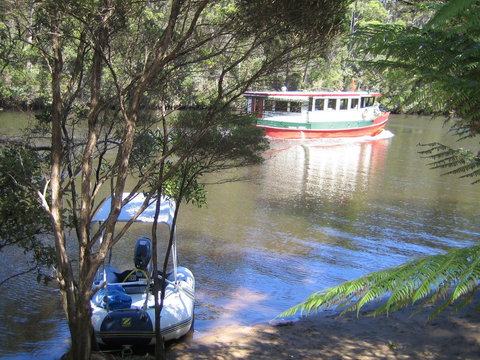 Arthur Riverfront And Sea Lodge Downstream - QLD Tourism 26