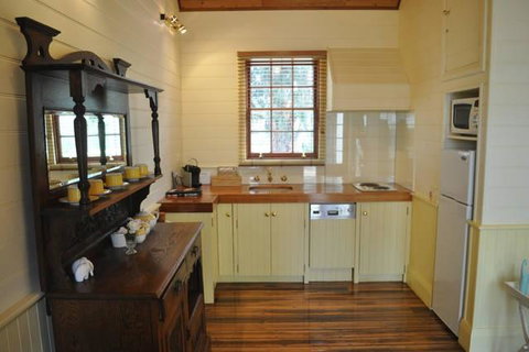 The Mill House Cottage - QLD Tourism 8
