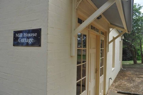The Mill House Cottage - QLD Tourism 5