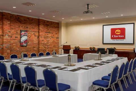 City Park Grand Hotel - QLD Tourism 24