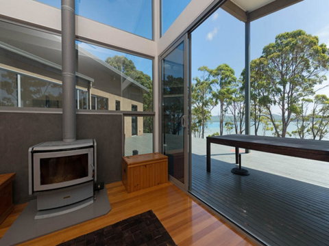 Cloudy Bay Lagoon Estate - QLD Tourism 5