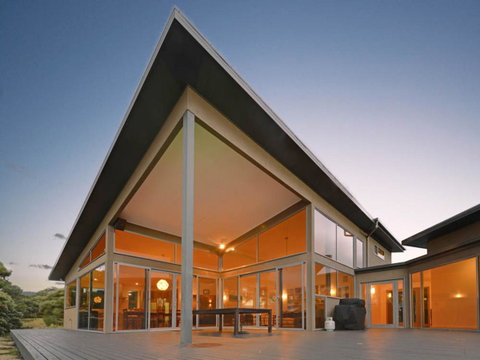 Cloudy Bay Lagoon Estate - QLD Tourism 1